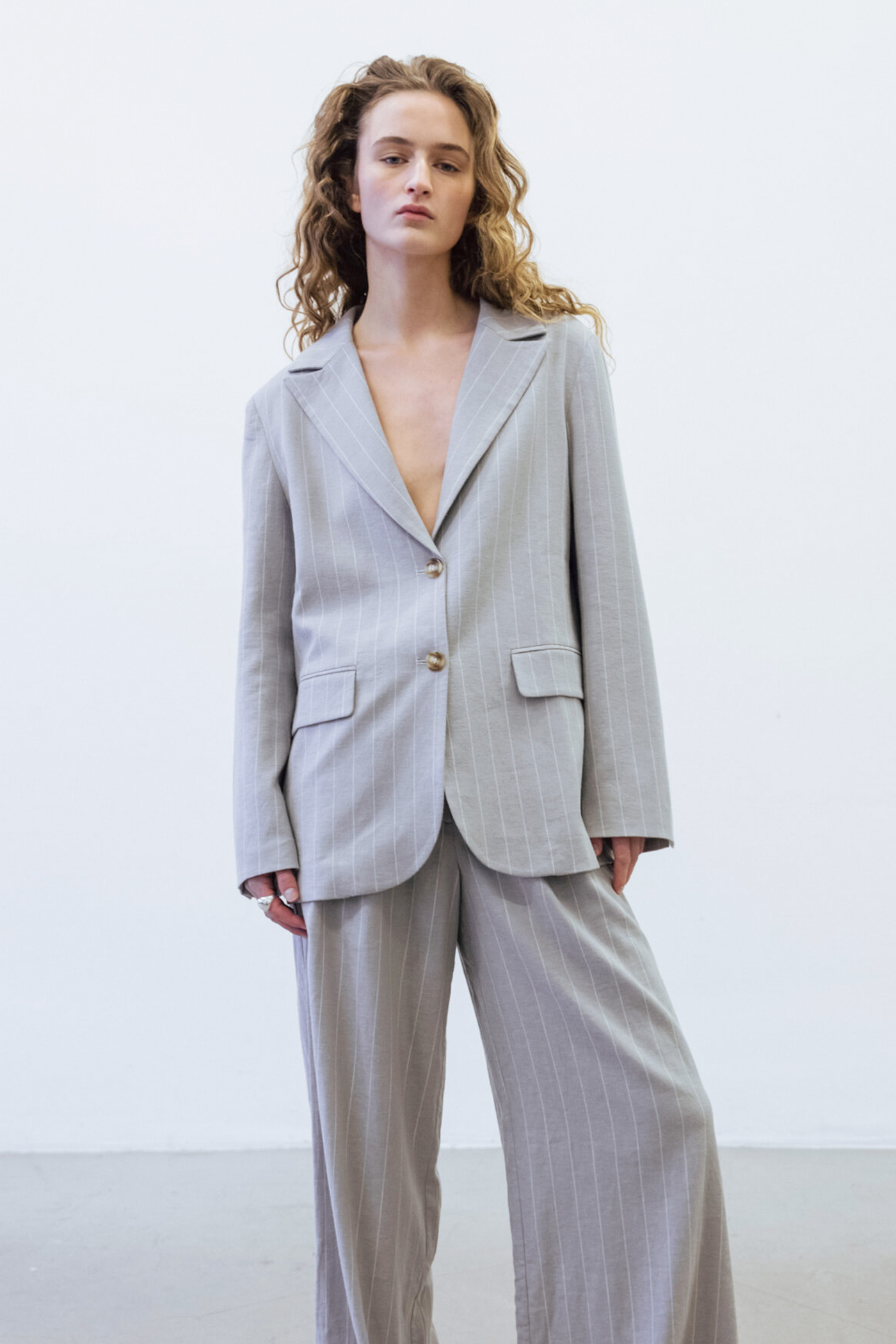 A Part of the Art | Cloud Blazer Grey With White Stripe