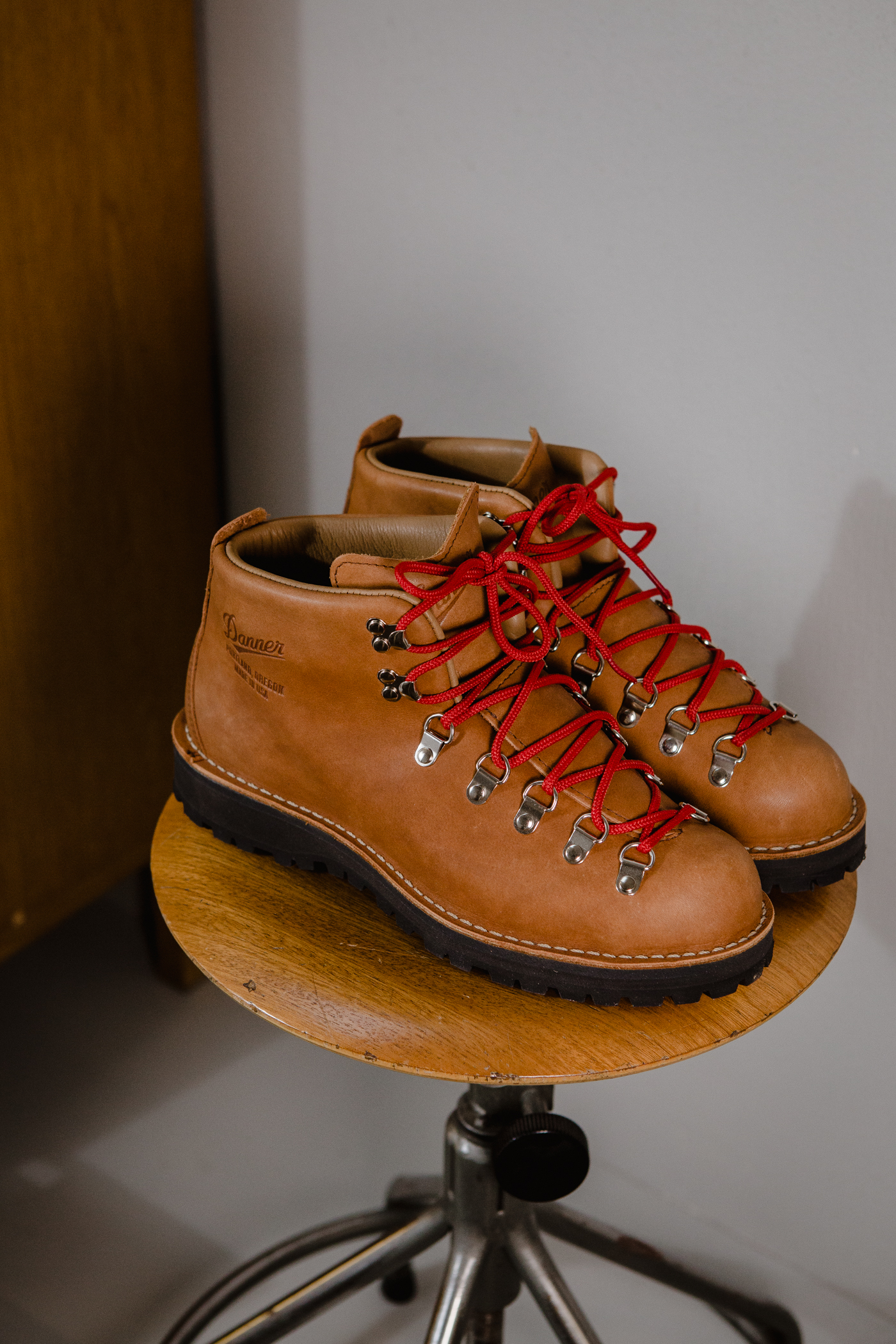 Danner | Men's Mountain Light Cascade Clovis Brown